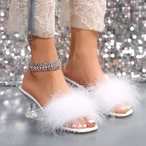Elegant White Feathered Women's Heels Size 39 New